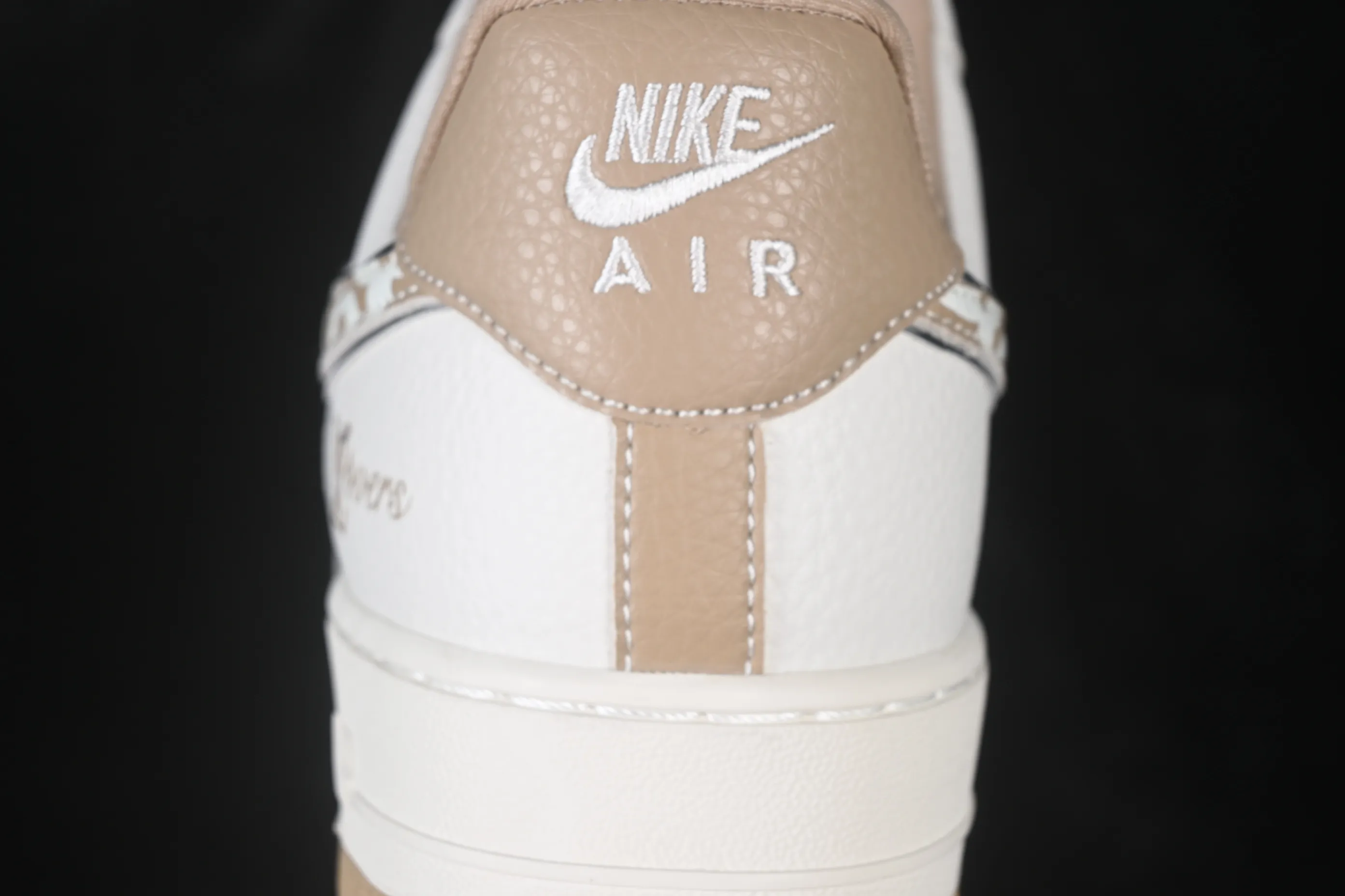 All categories Nk Air Force 1 Air Force series Nk Air Force 1 Low Air Force low-top Nike Air Force 1'07 Low Air Force 1 low-top casual sneakers DW8806-031